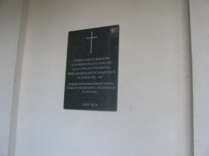 Tablica poświęcona Rodakom wymordowanym na Wołyniu i Małopolsce Wschodniej - fot. W. Butowska